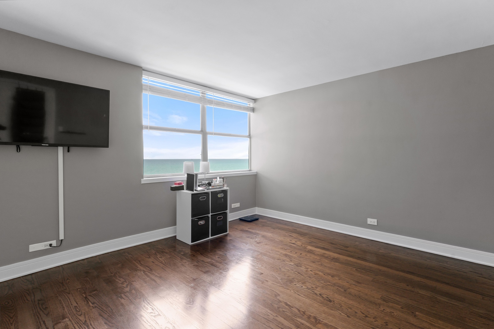 6301 N Sheridan Road Unit: 10G
