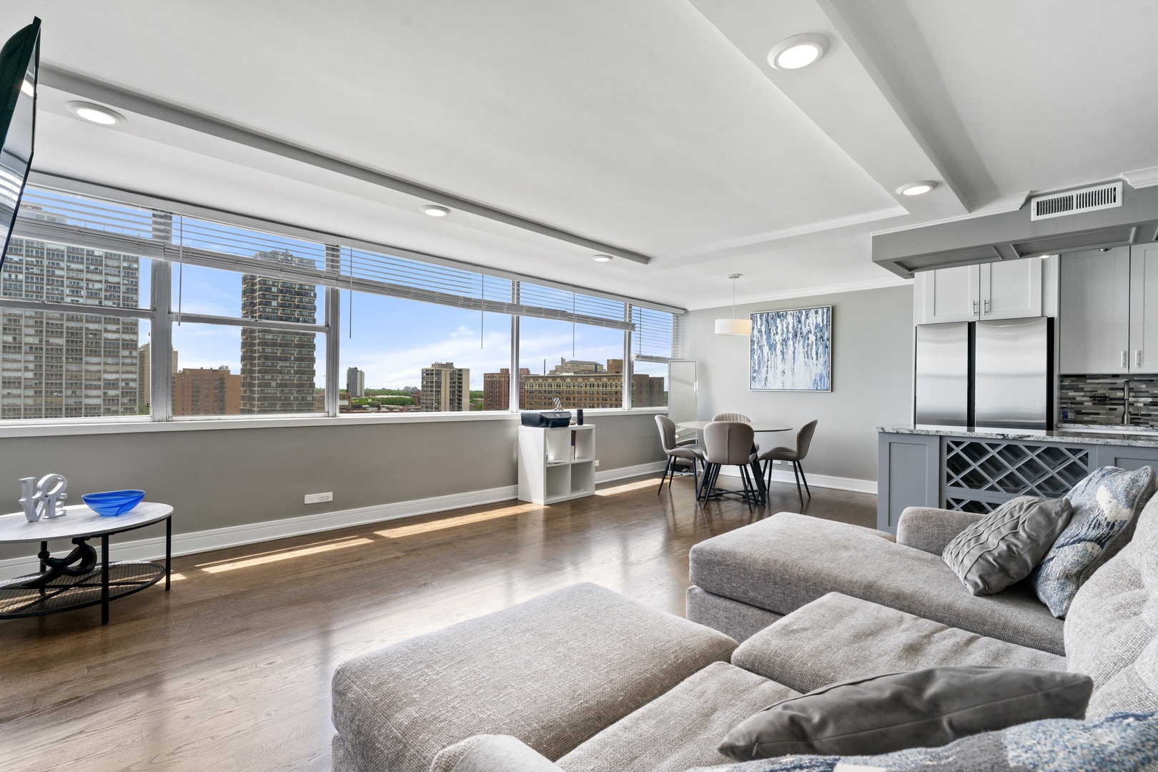 6301 N Sheridan Road Unit: 10G