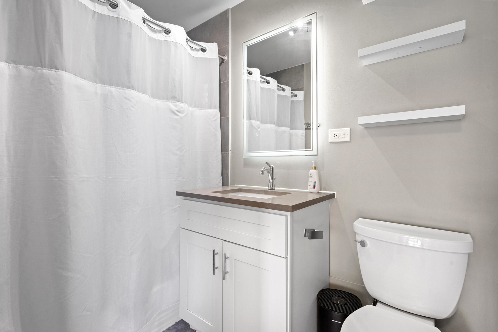 6301 N Sheridan Road Unit: 10G