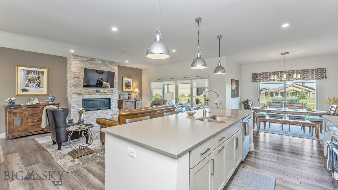 23 Wickwire Way