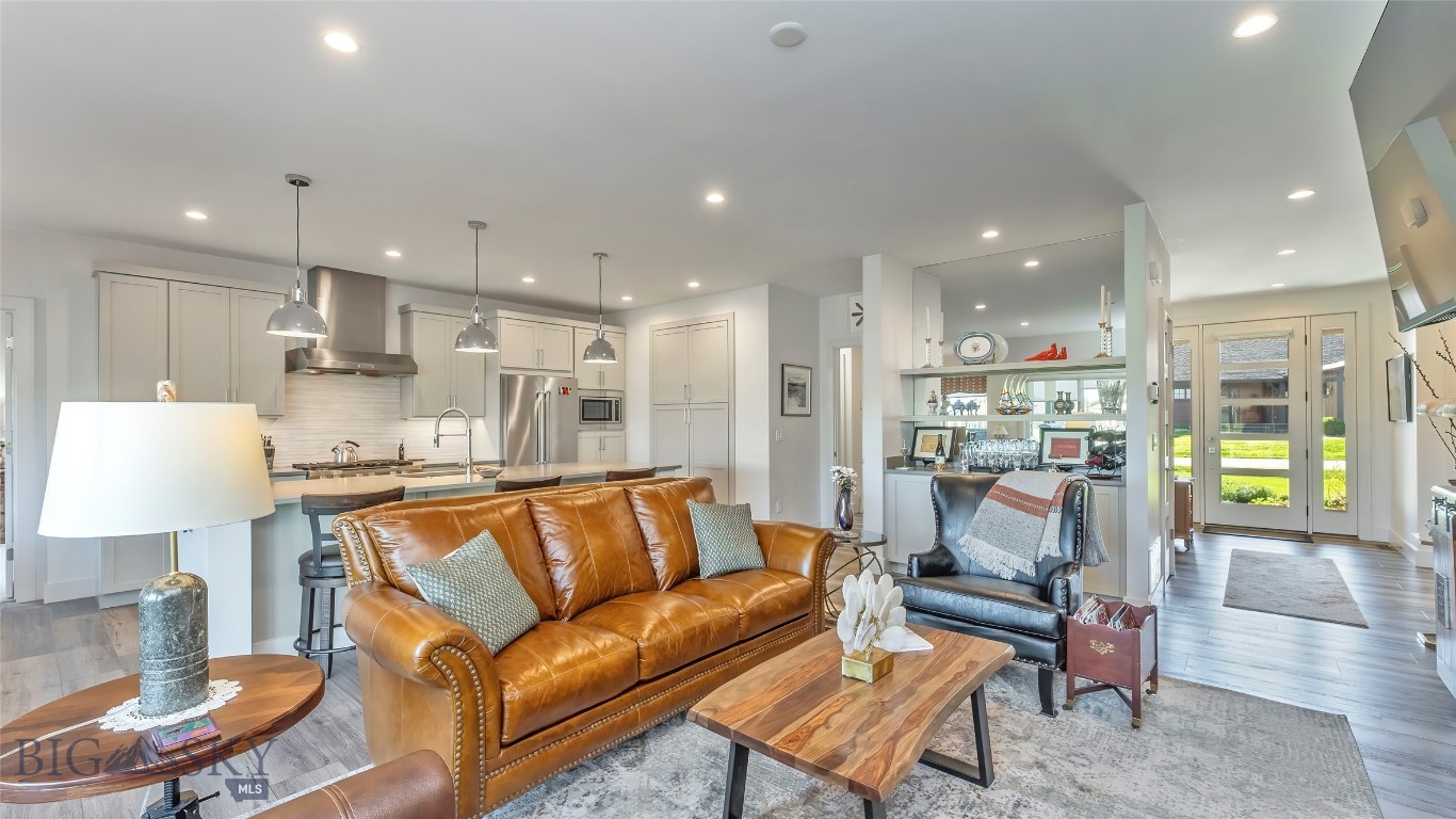 23 Wickwire Way