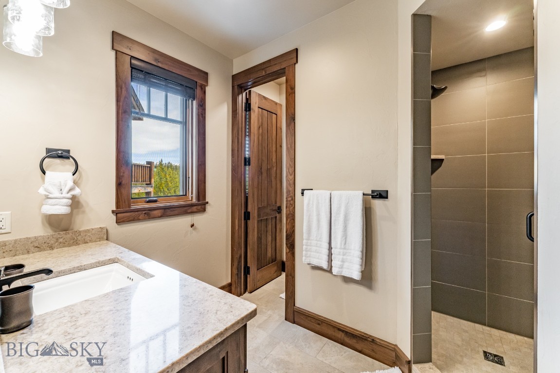 14 Upper Cascade Ridge Road 206