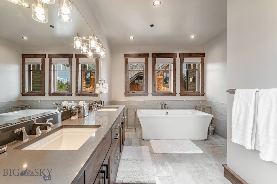 14 Upper Cascade Ridge Road 206