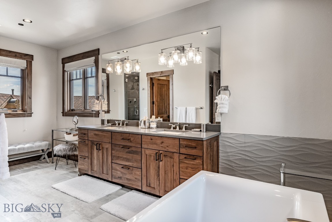 14 Upper Cascade Ridge Road 206