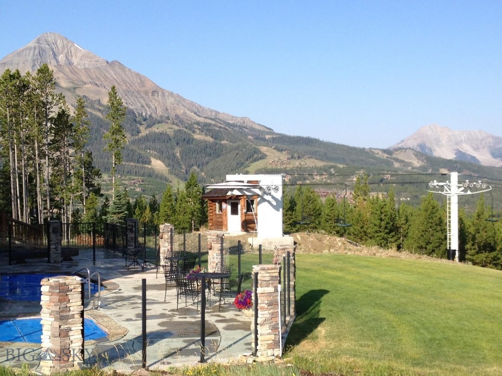 14 Upper Cascade Ridge Road 206