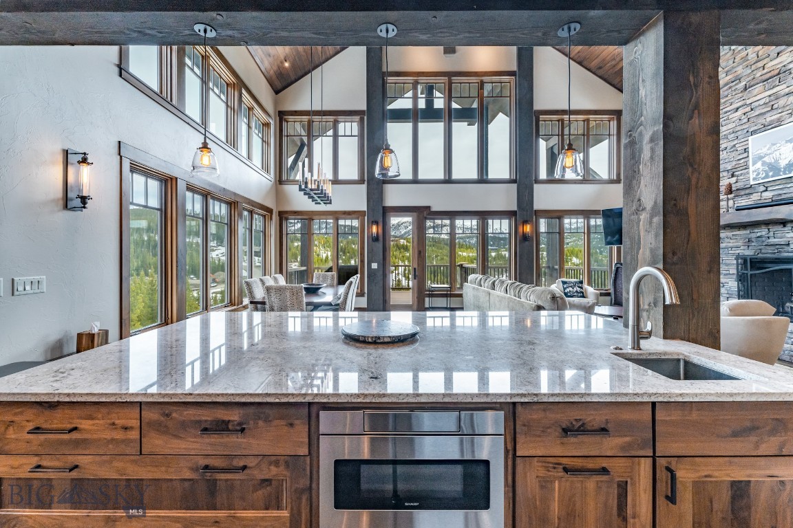 14 Upper Cascade Ridge Road 206