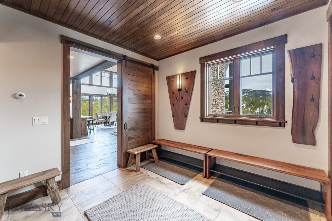 14 Upper Cascade Ridge Road 206