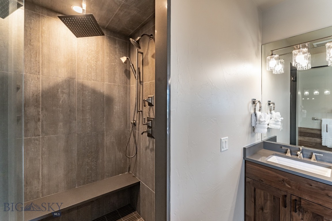 14 Upper Cascade Ridge Road 206