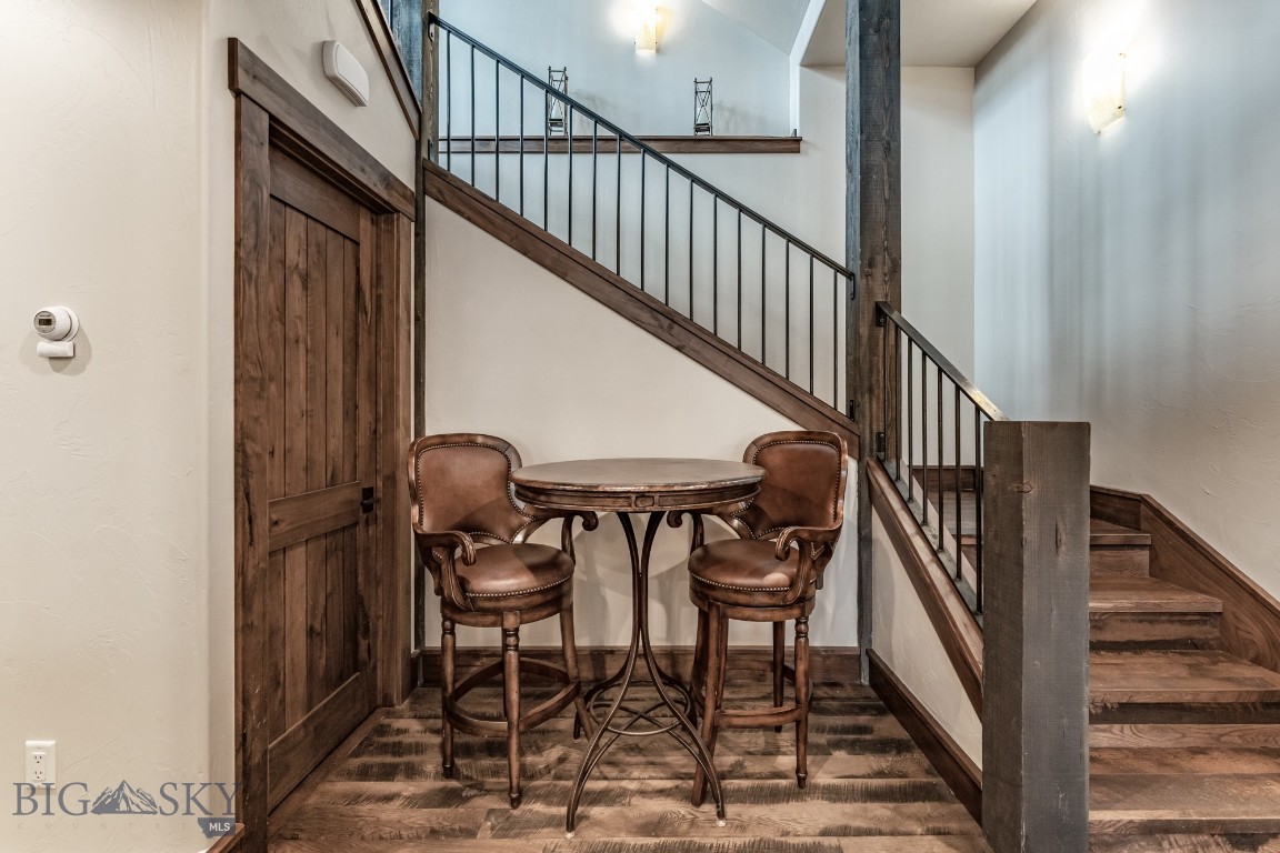 14 Upper Cascade Ridge Road 206