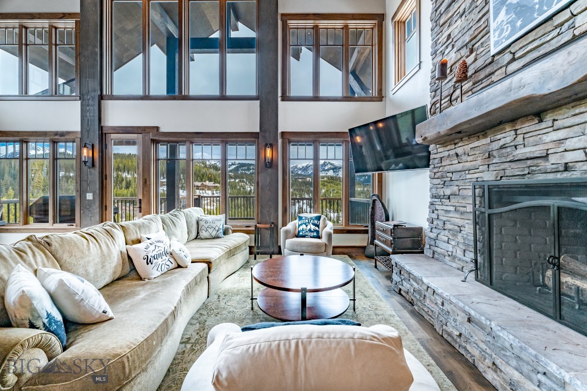 14 Upper Cascade Ridge Road 206