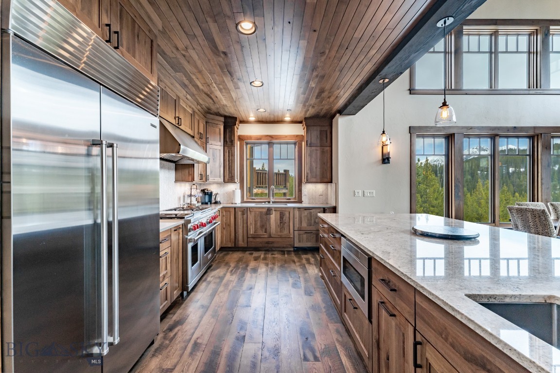 14 Upper Cascade Ridge Road 206