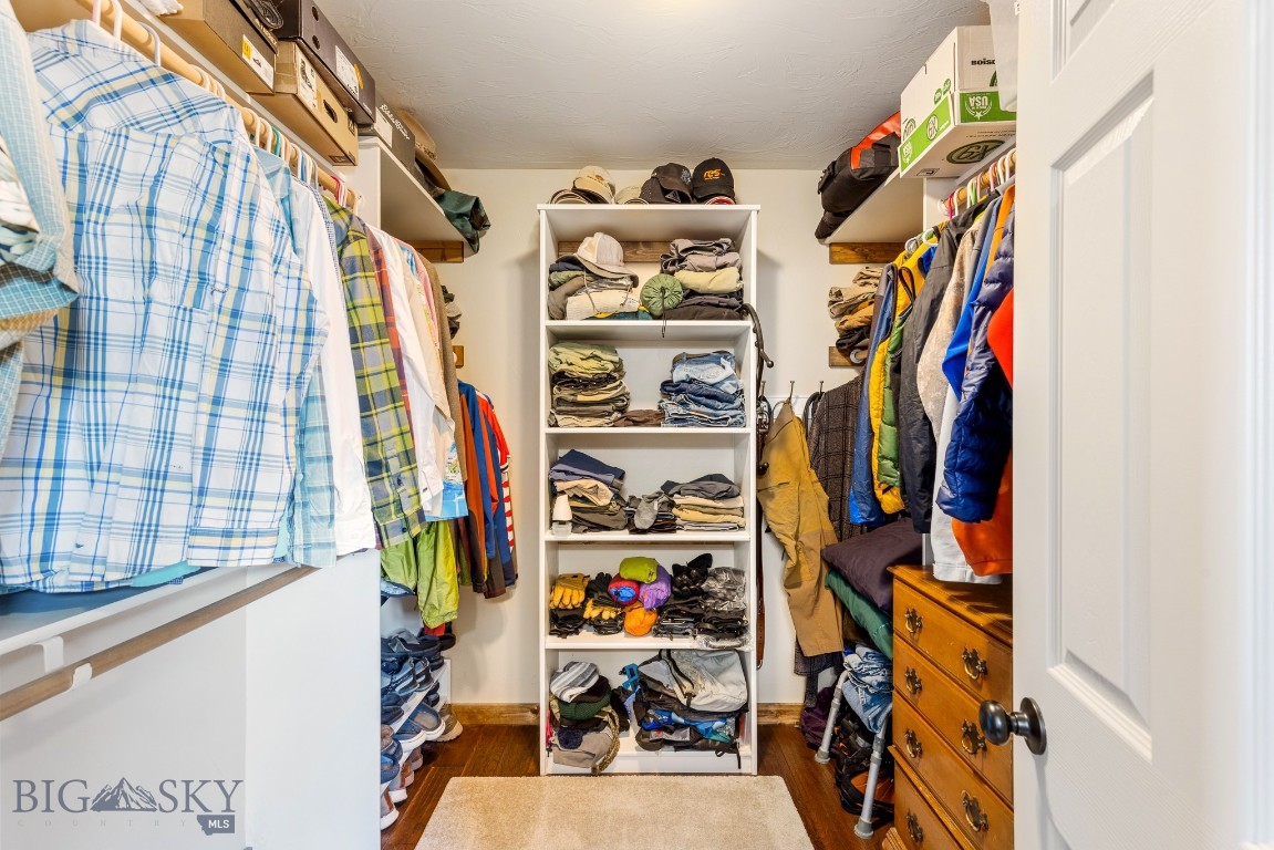 1704 Drummond Boulevard