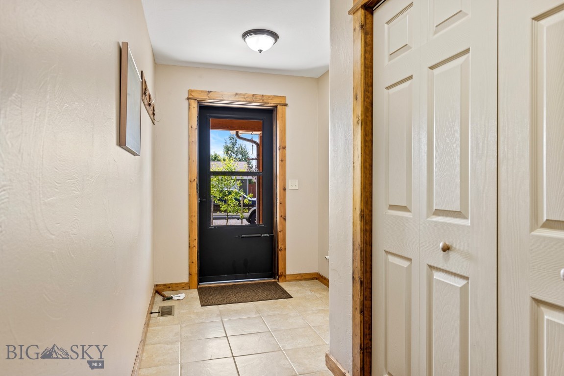 1704 Drummond Boulevard