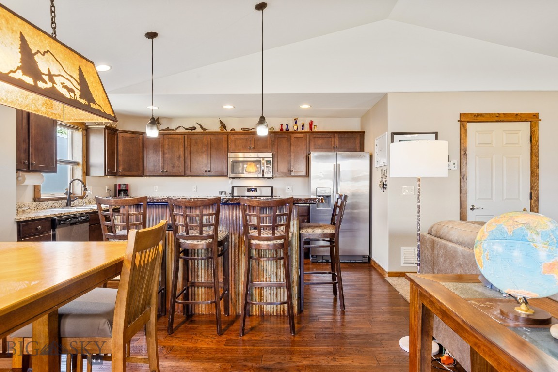 1704 Drummond Boulevard