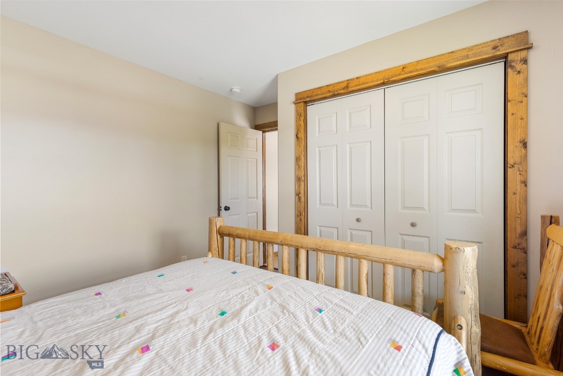 1704 Drummond Boulevard