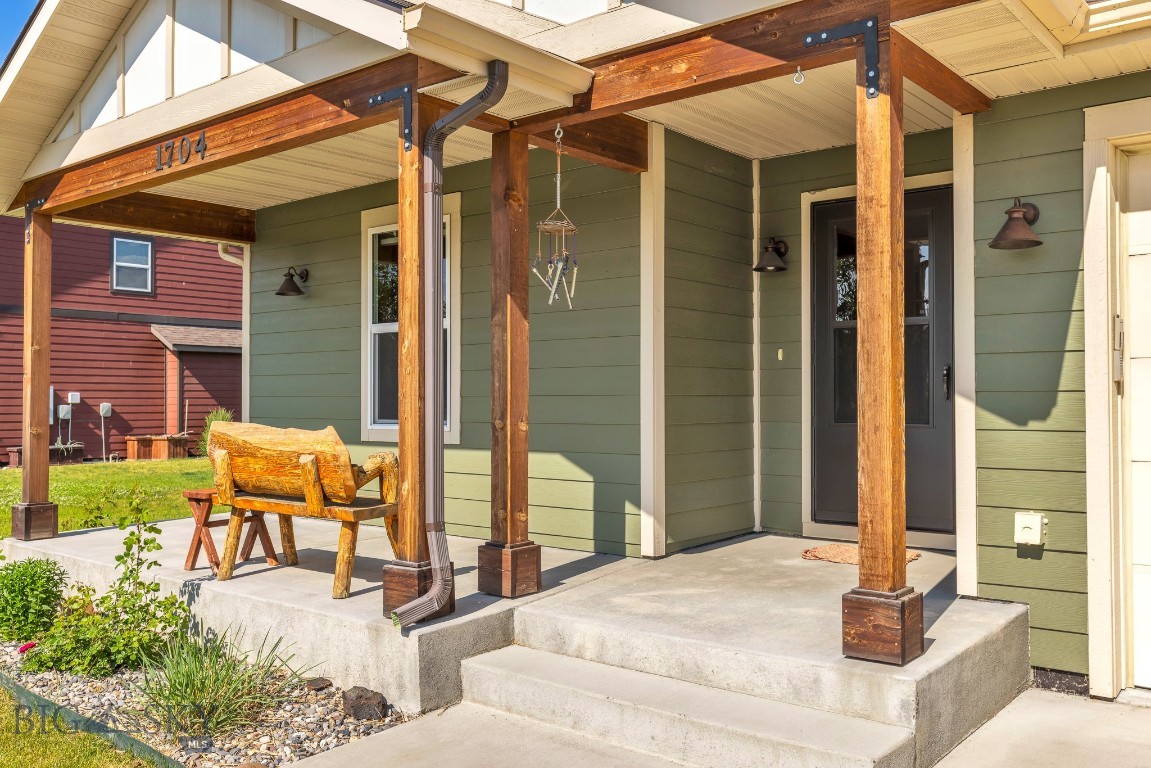 1704 Drummond Boulevard