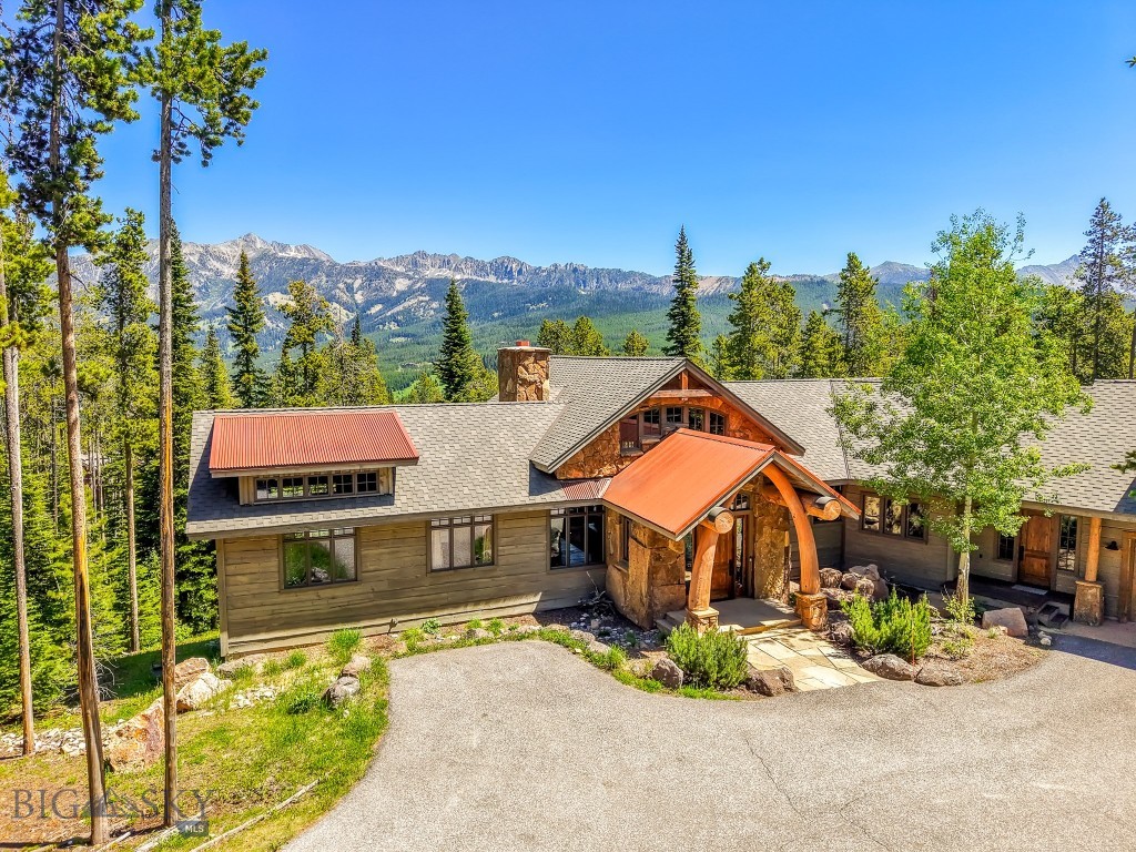 83 Peaks View Drive