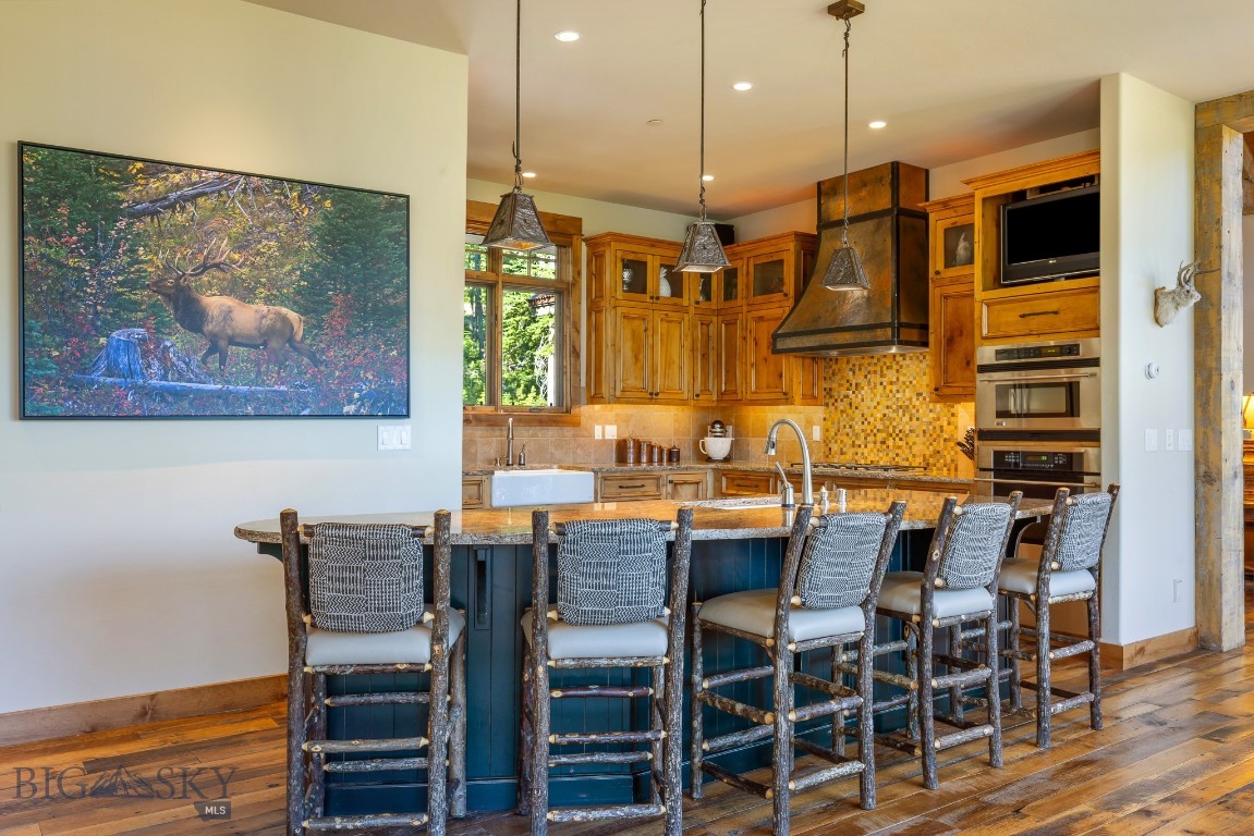 83 Peaks View Drive