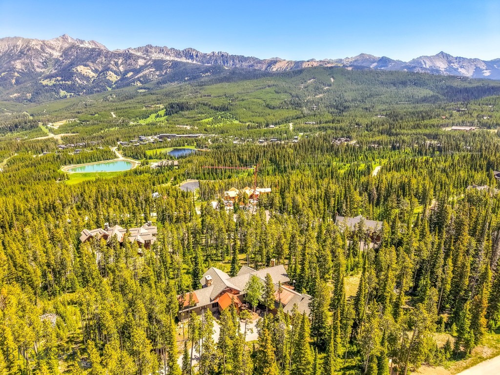 83 Peaks View Drive
