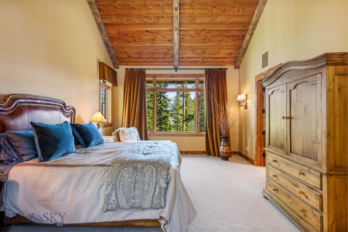 83 Peaks View Drive