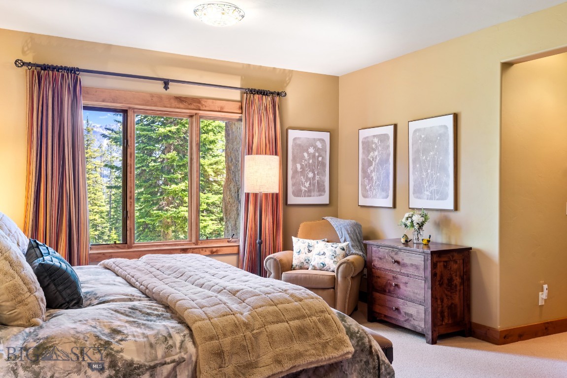 83 Peaks View Drive
