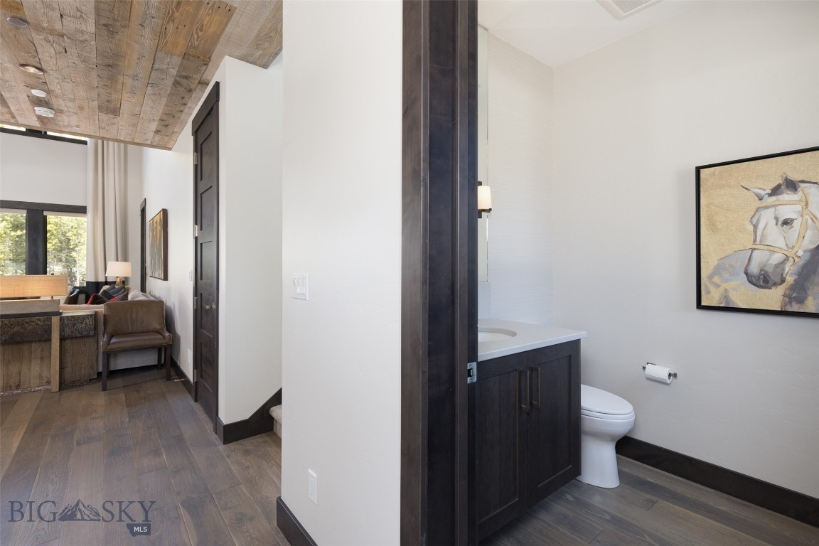 85 North Outlook Loop