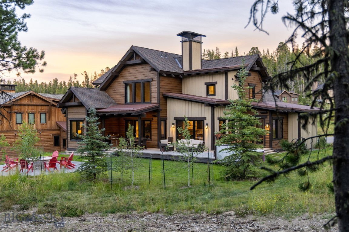 85 North Outlook Loop