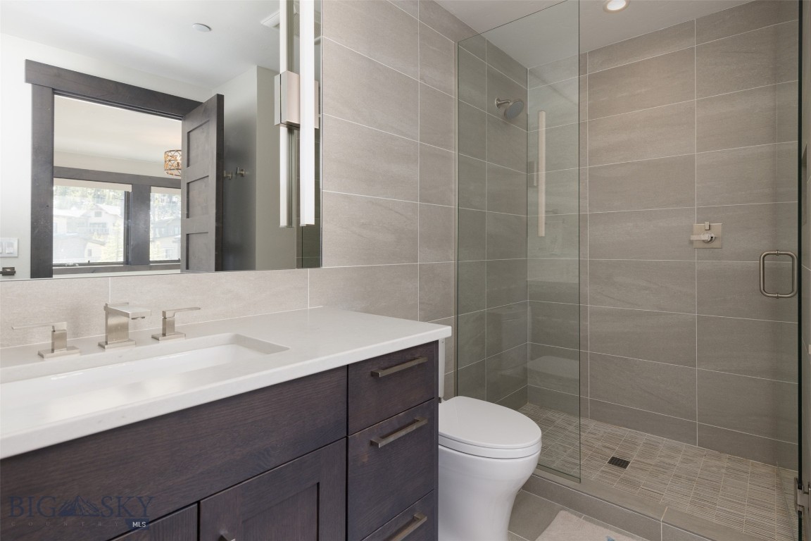 85 North Outlook Loop