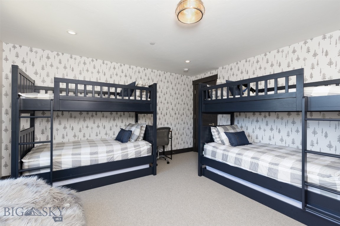 85 North Outlook Loop