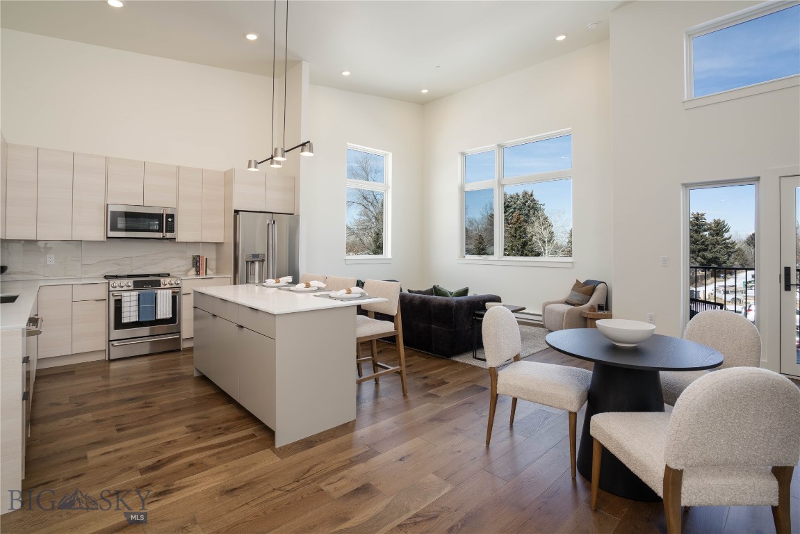 1608 W Beall Street F