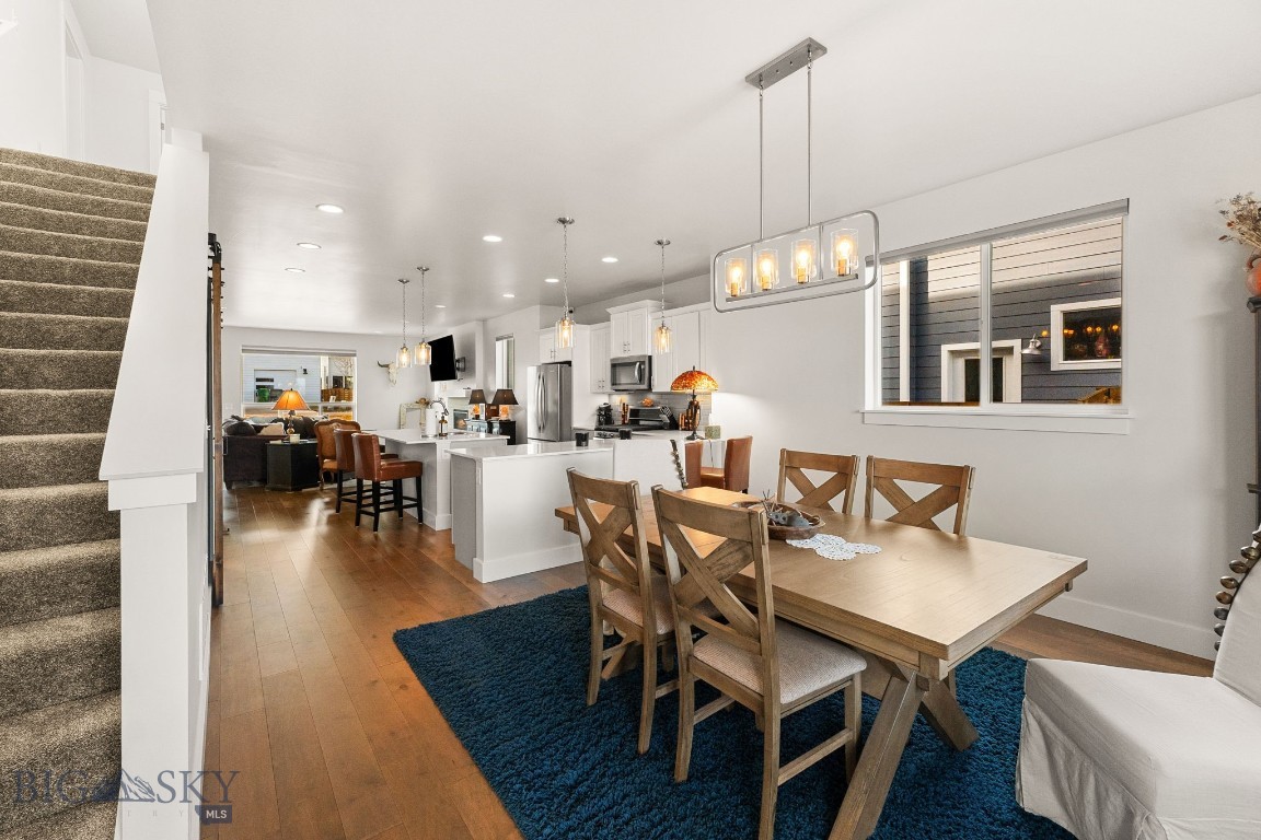 2142 Chipset Street