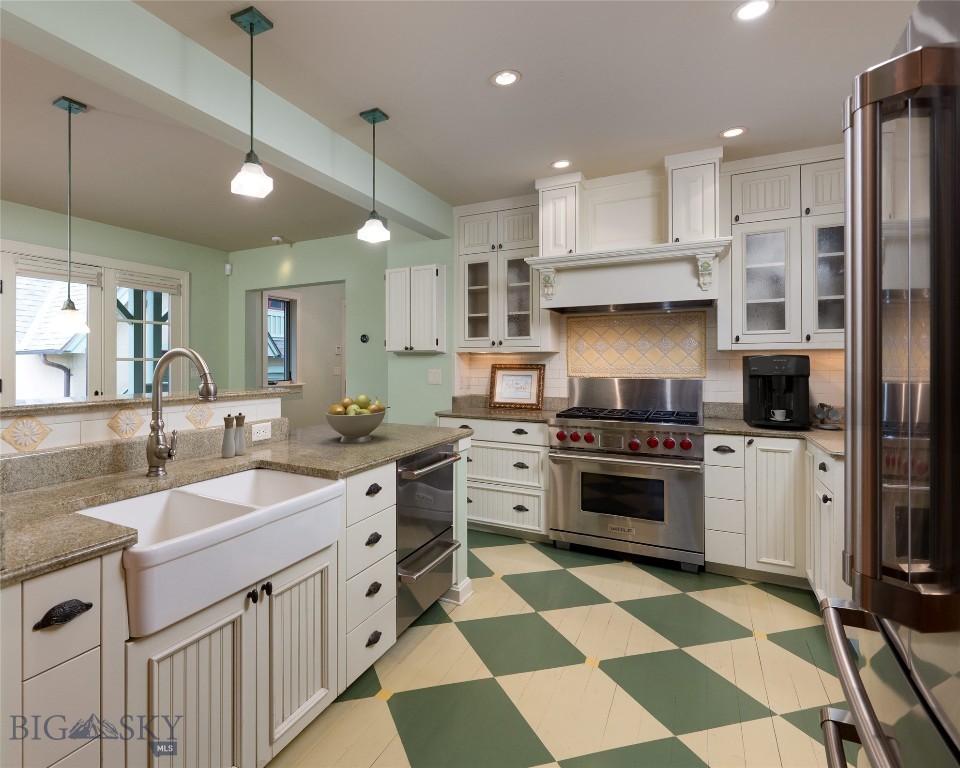 515 W Cleveland Street