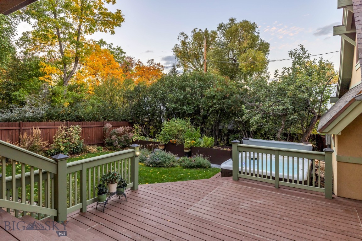 515 W Cleveland Street