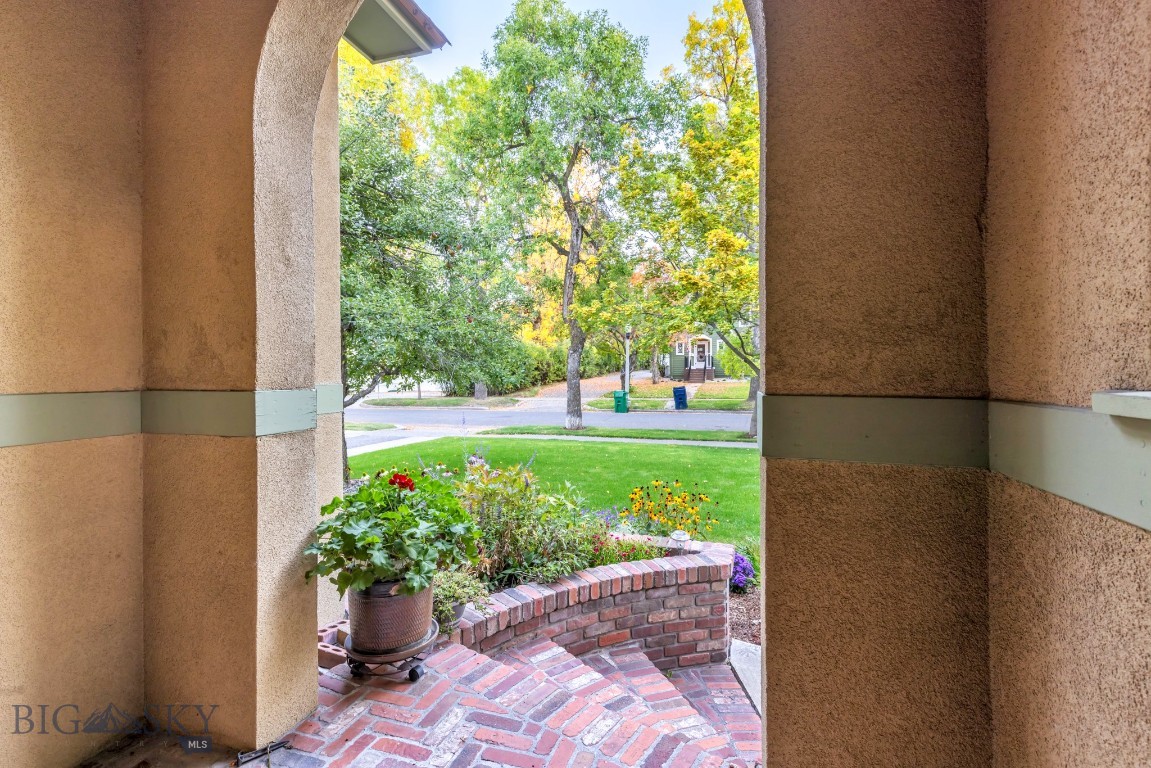 515 W Cleveland Street