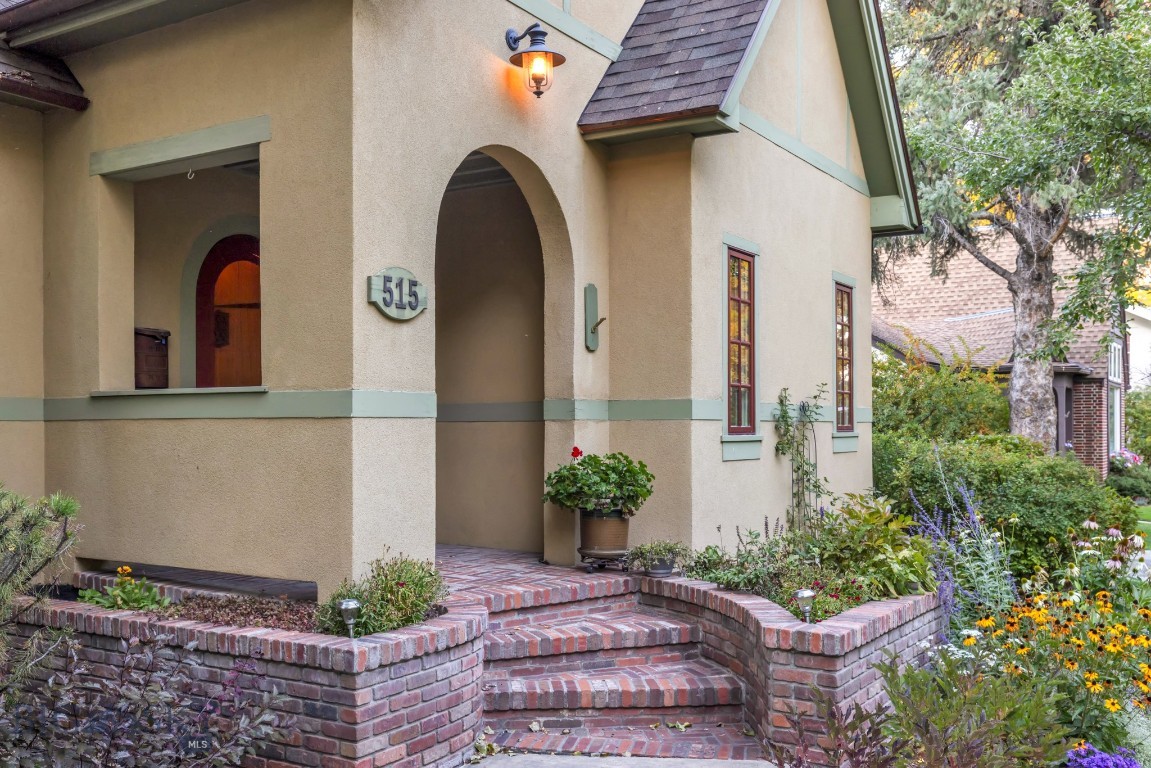 515 W Cleveland Street