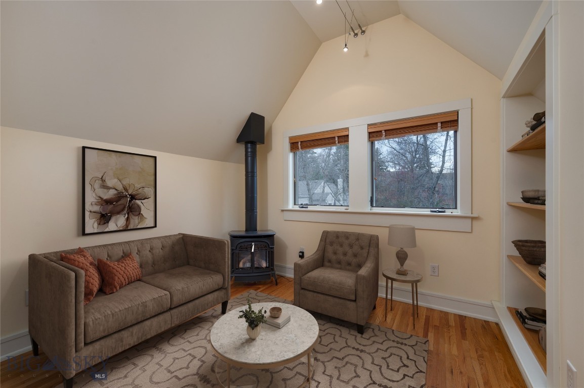 515 W Cleveland Street