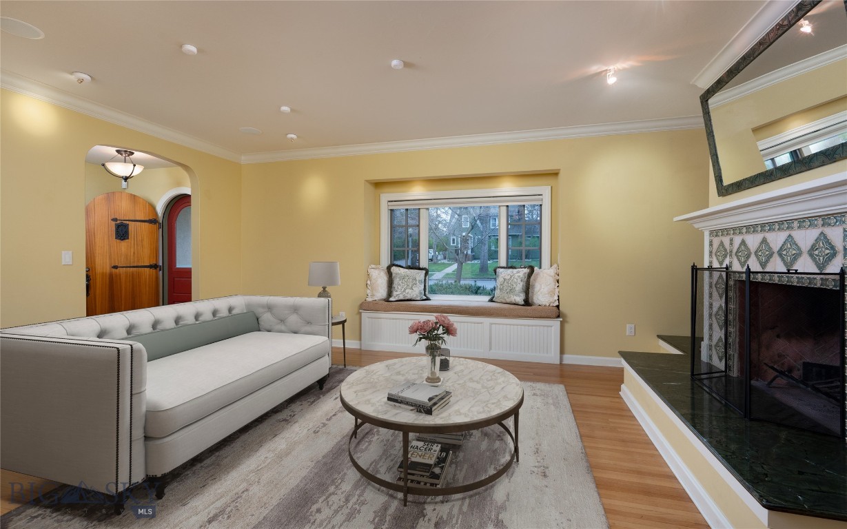 515 W Cleveland Street