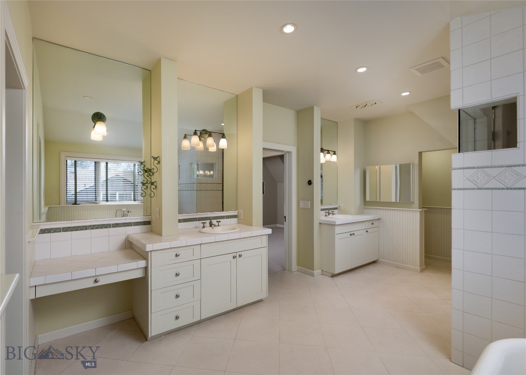 515 W Cleveland Street