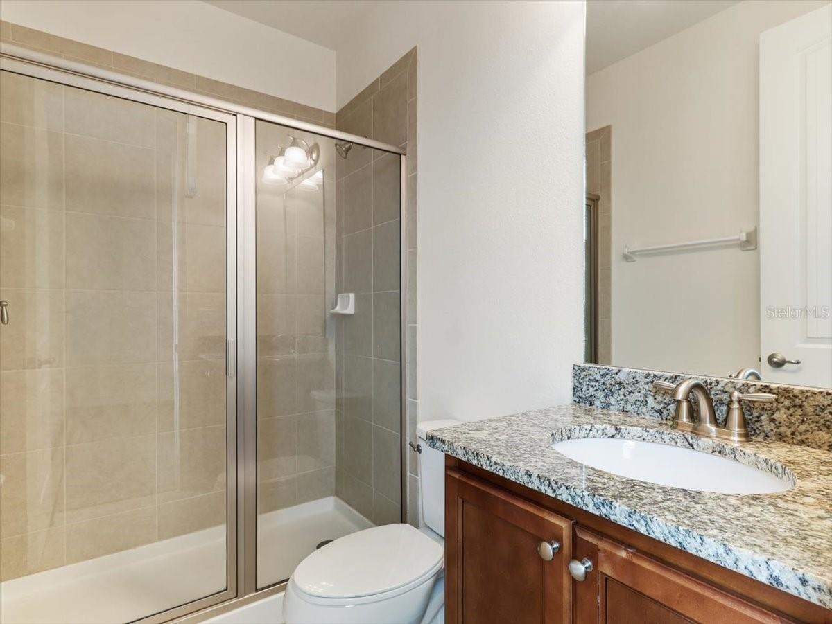 211 PENDANT CT