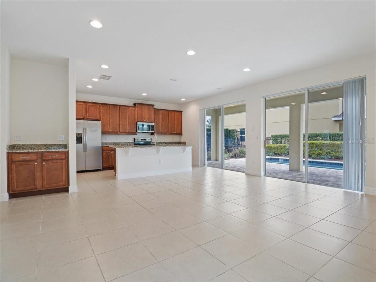211 PENDANT CT