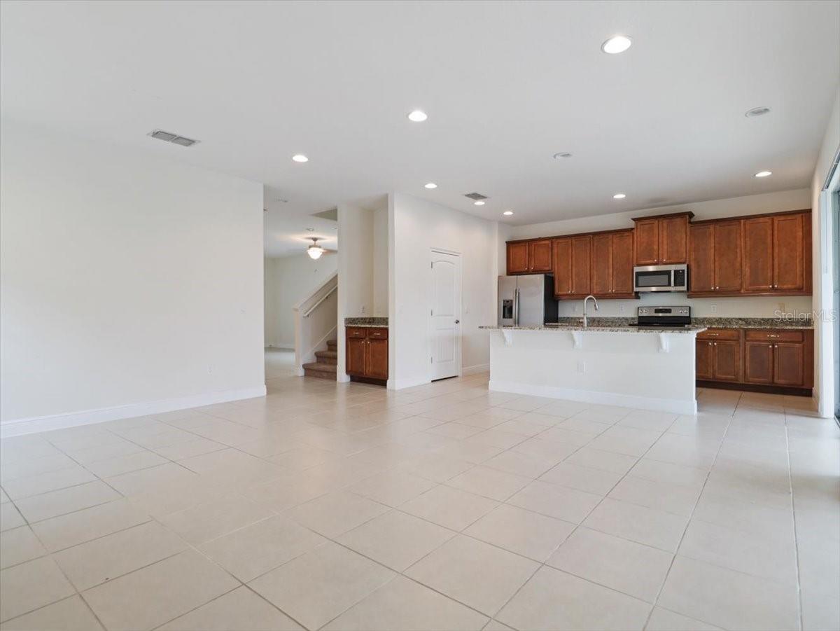 211 PENDANT CT