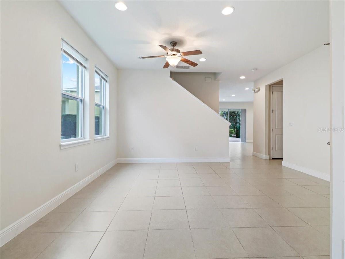 211 PENDANT CT