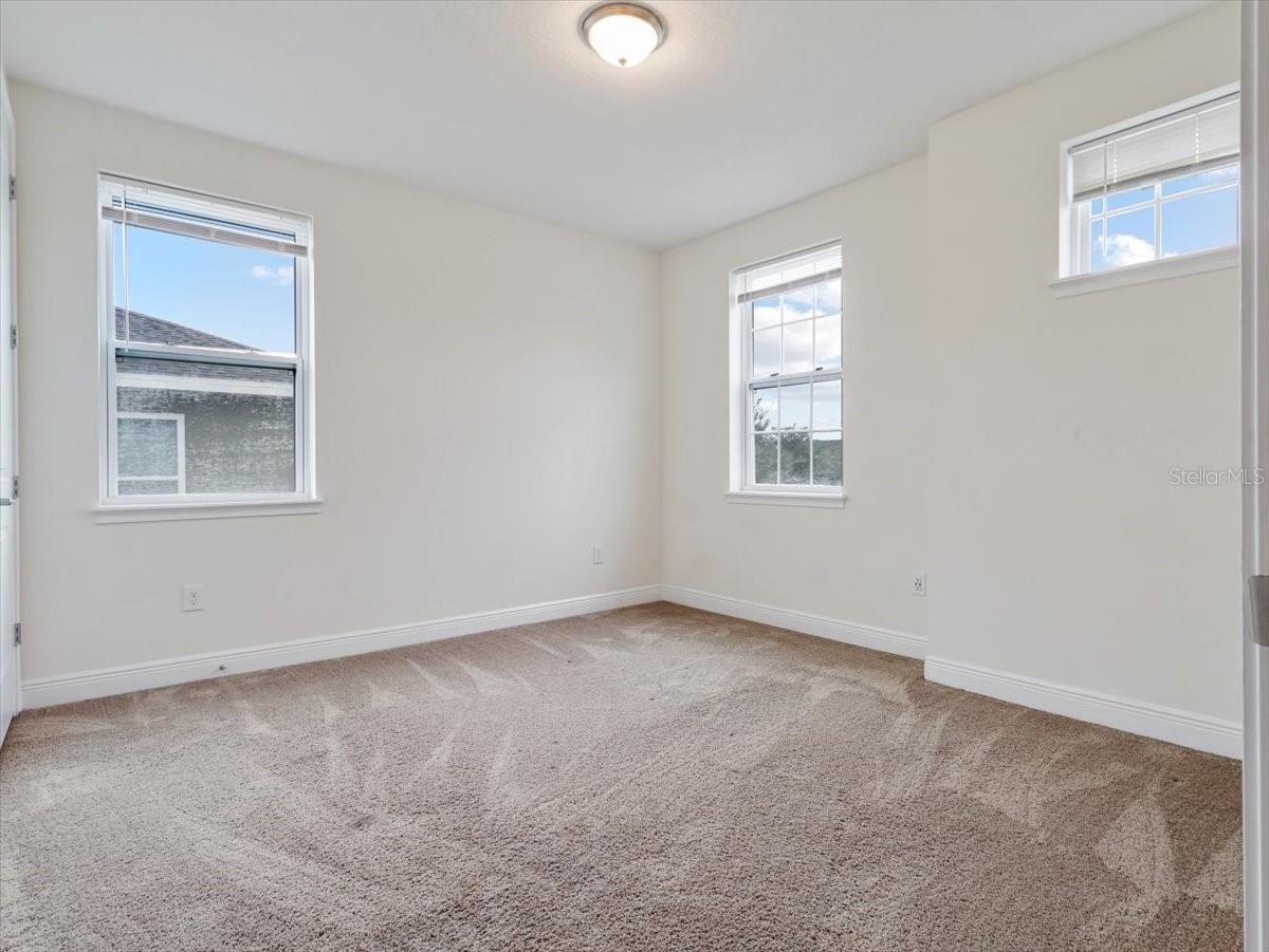 211 PENDANT CT