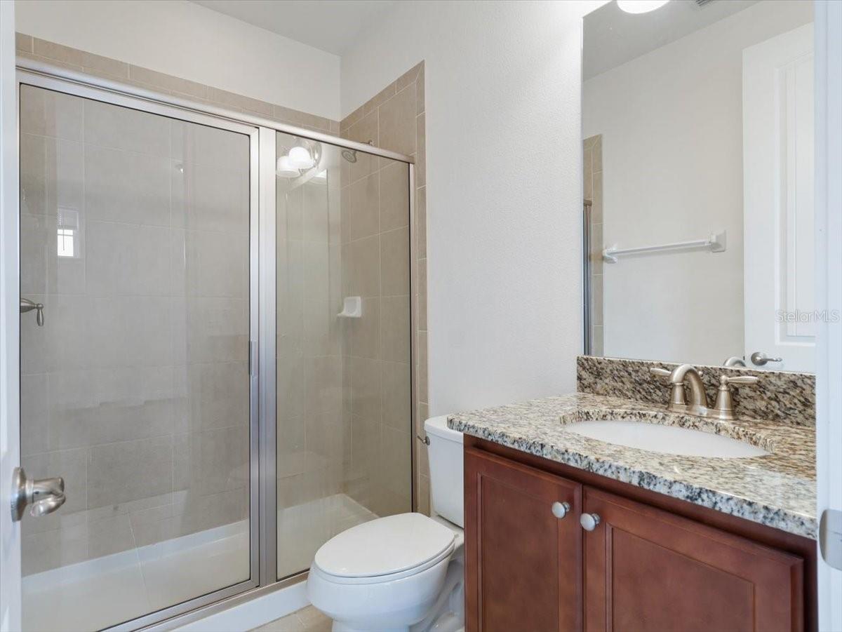 211 PENDANT CT