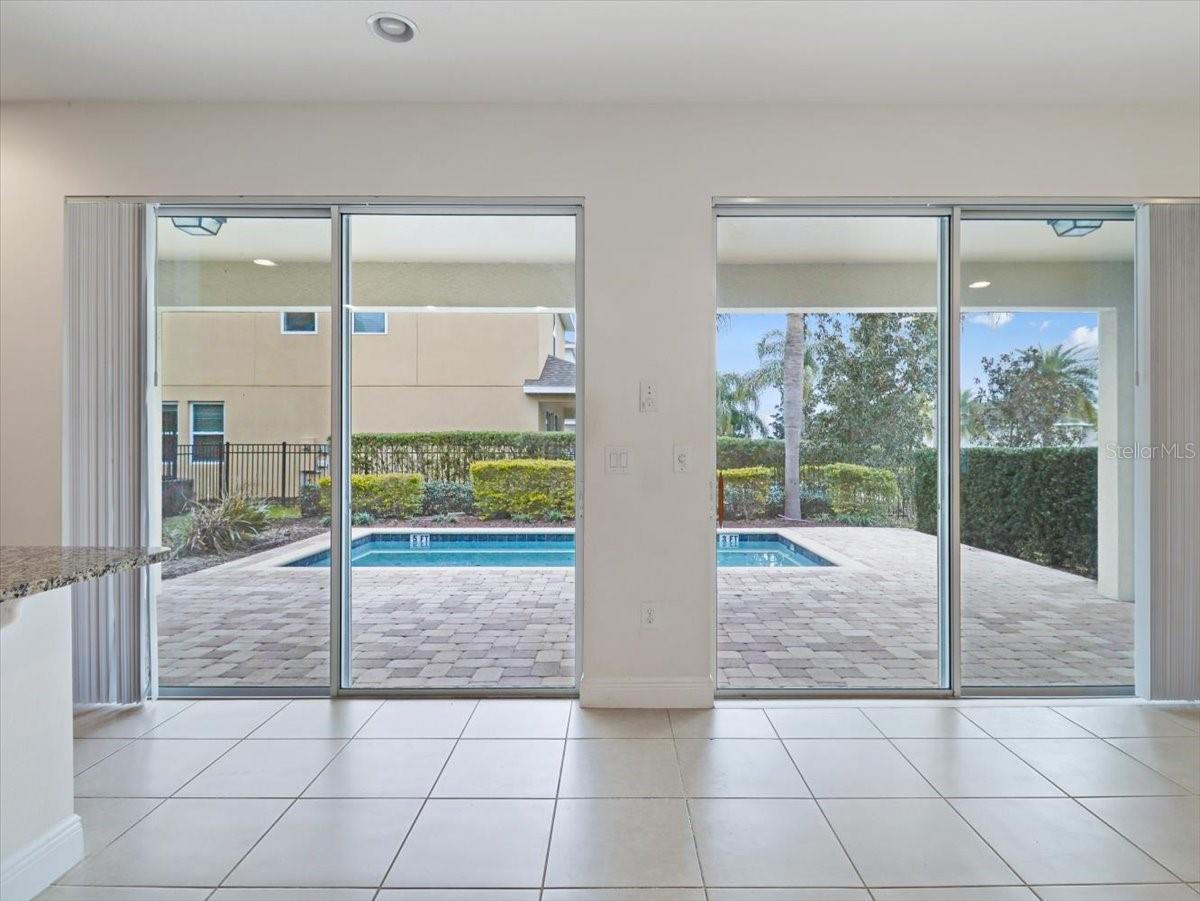211 PENDANT CT