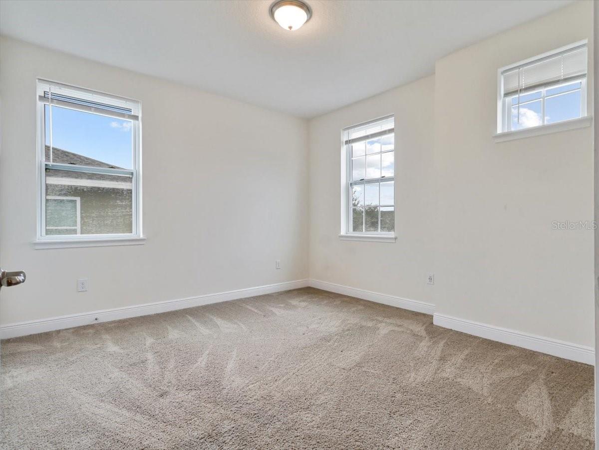 211 PENDANT CT