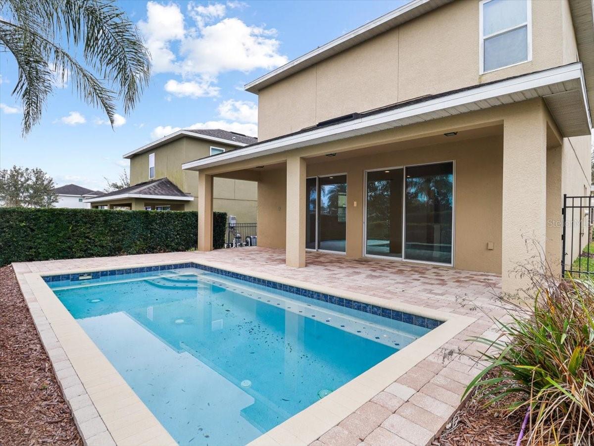 211 PENDANT CT