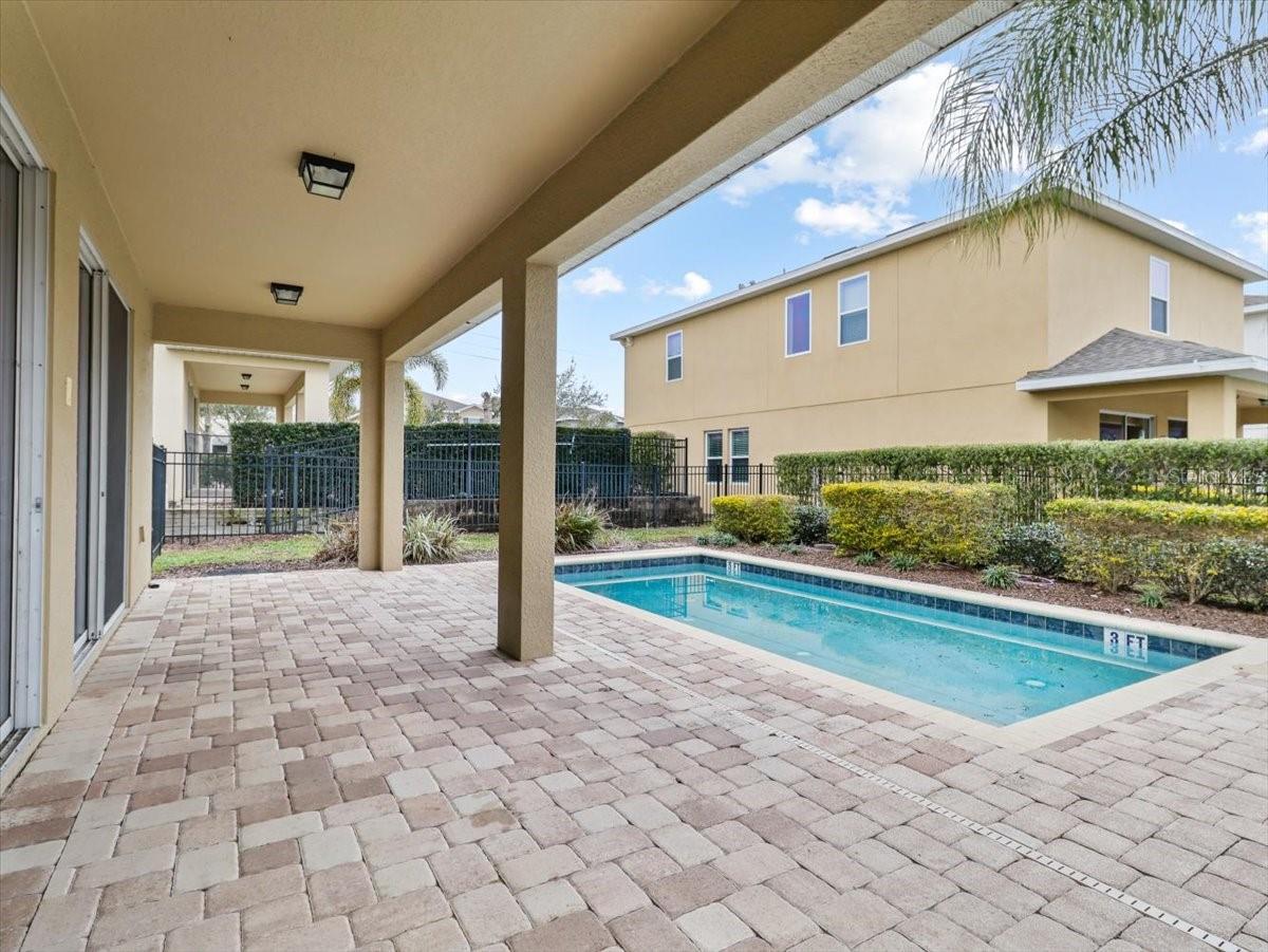 211 PENDANT CT