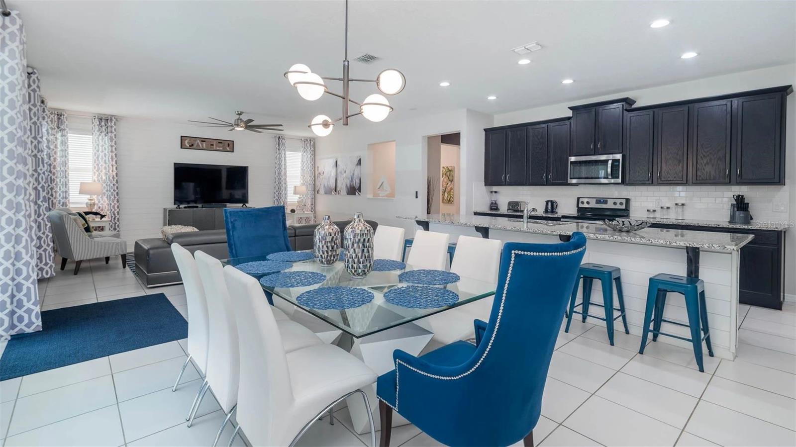 9004 SUNSHINE RIDGE LOOP