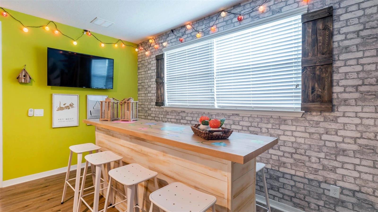 9004 SUNSHINE RIDGE LOOP